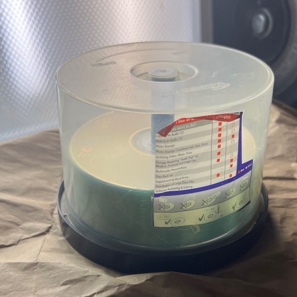 Blank CD-R Discs in Clear Spindle Case - 30 each